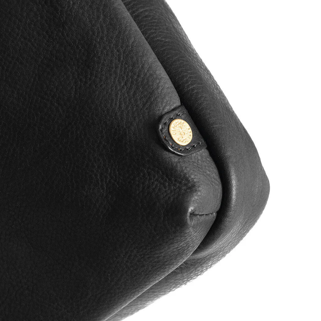 Classic mobile bag in soft leather quality / 15700 - Black (Nero)