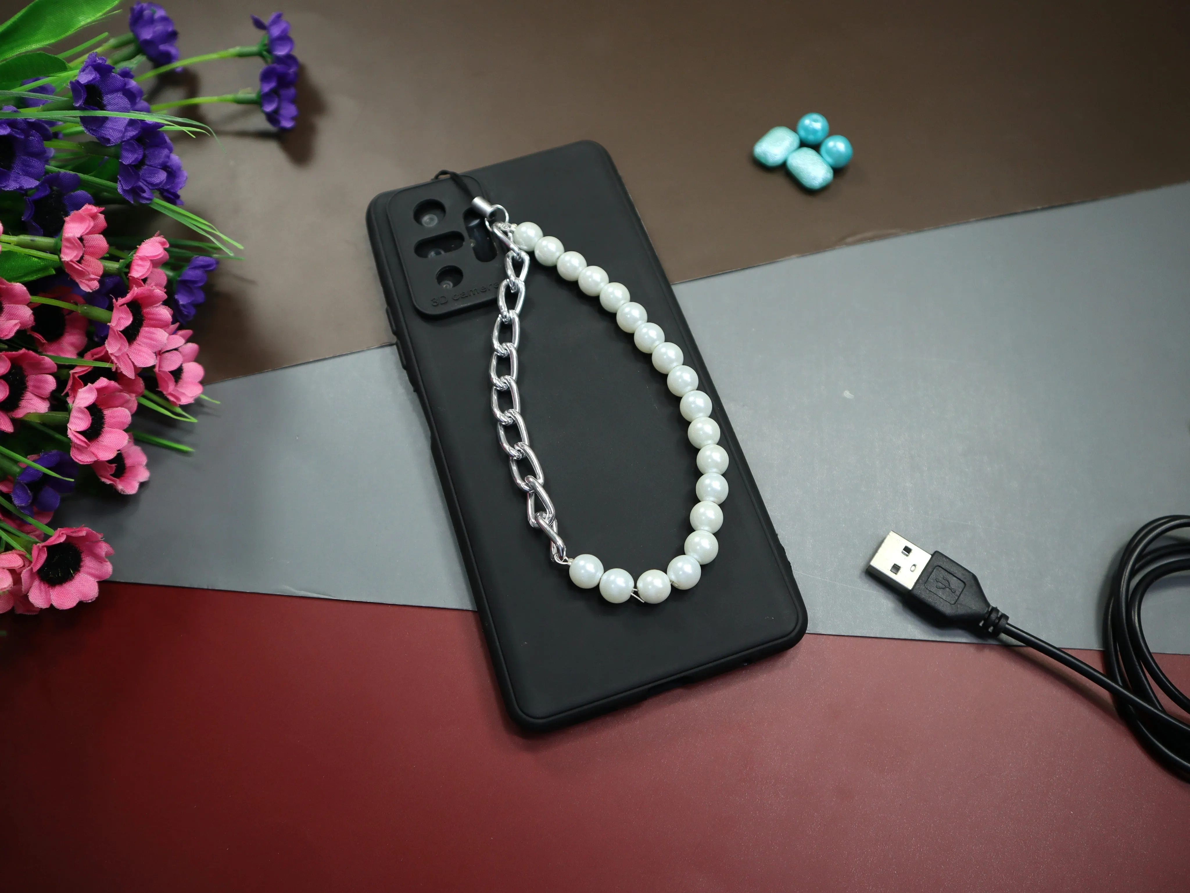 Kamule Pearl Silver Phone charm